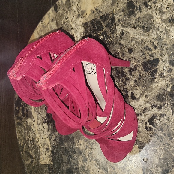 Criss Cross Red Heels - Picture 4 of 5